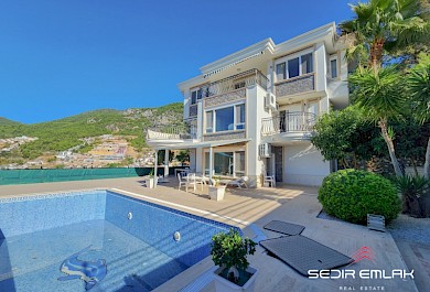 Villa with amazing view and in the most popular place in Alanya,Tepe alanya 