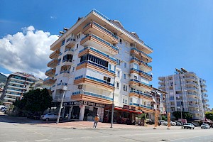 Spacious 4+1 Apartment with Sea View for Sale in Alanya Center alanya
